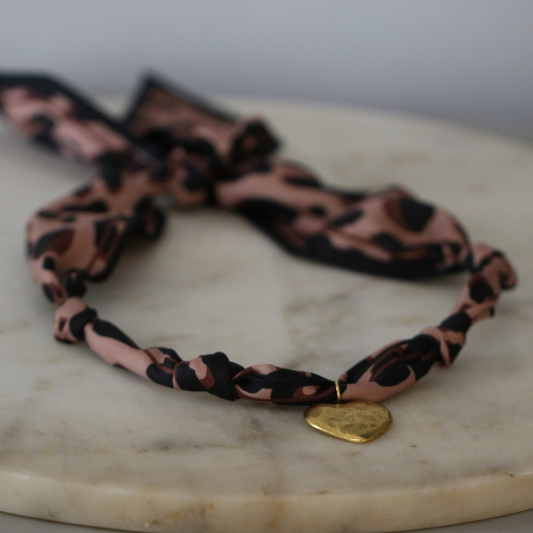 SAVANNAH HEART SCARF NECKLACE