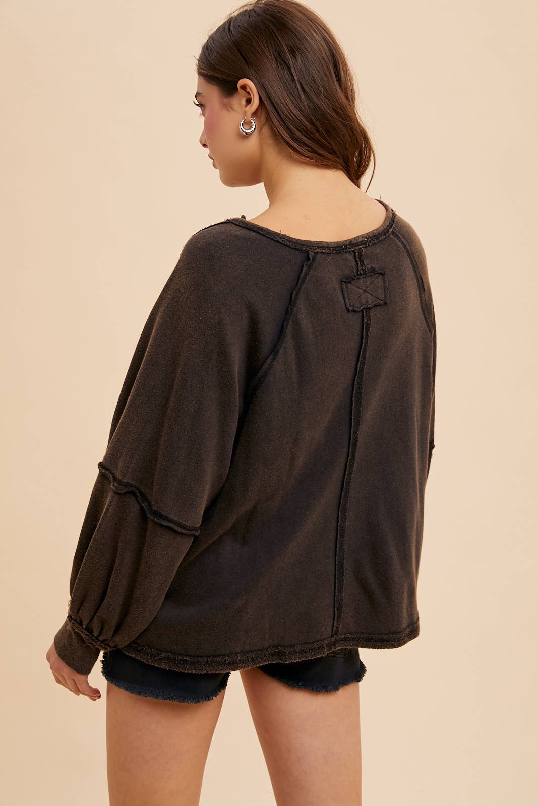 COMFORTABLE PULLOVER TOP
