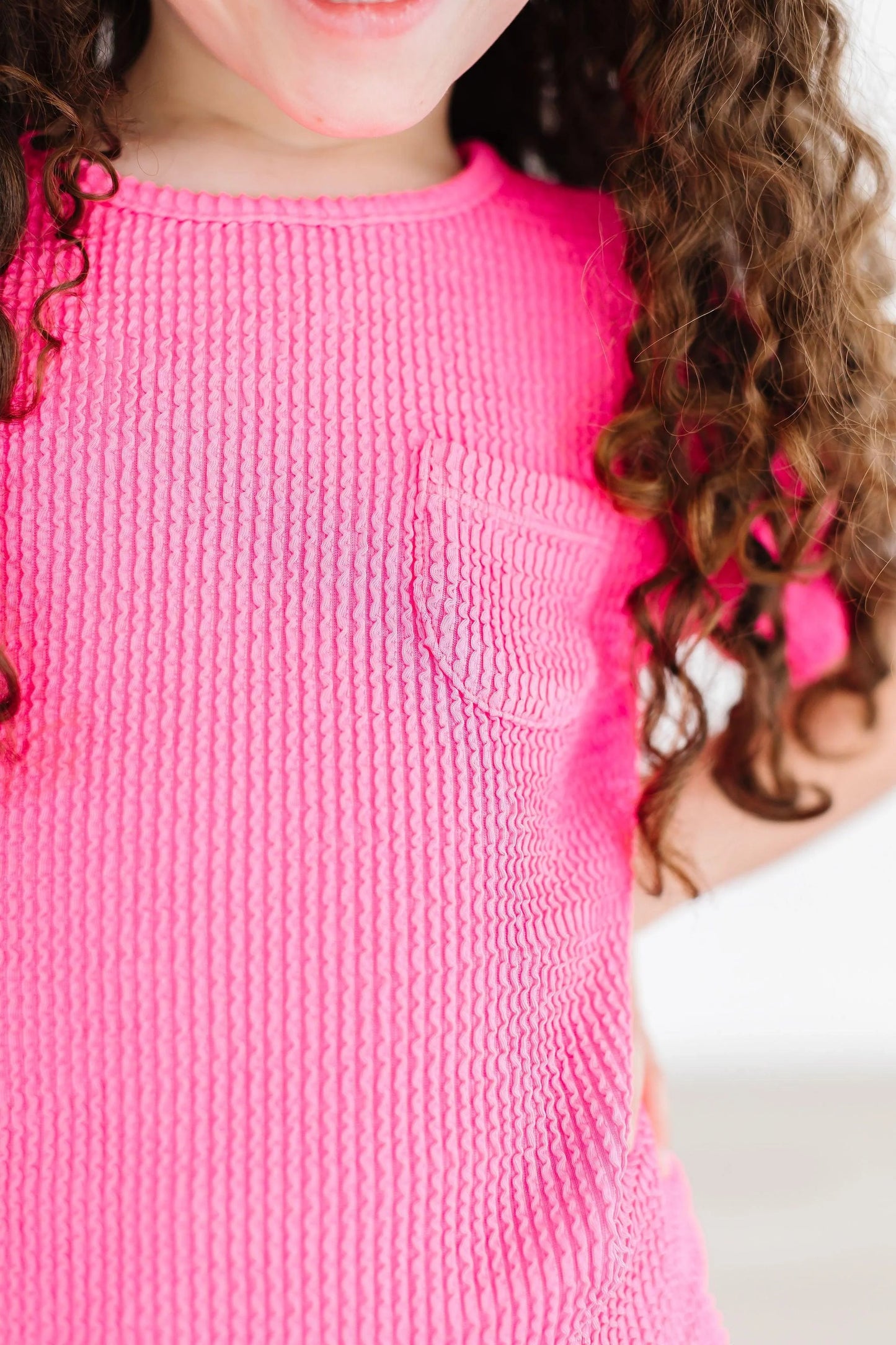 MILA SCRUNCHY TWIRL SKORT - NEON PINK