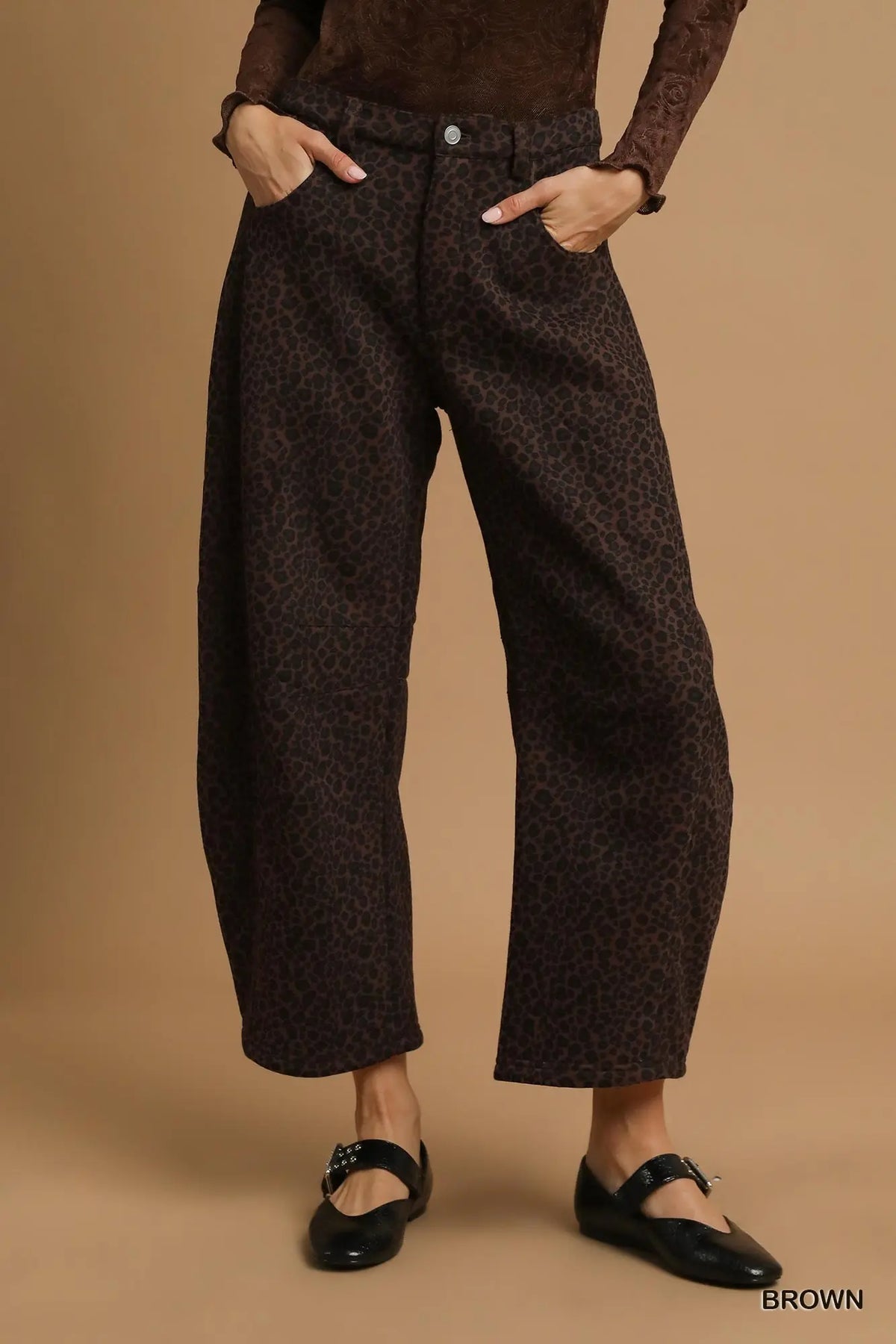 LEOPARD PRINT BARREL PANTS