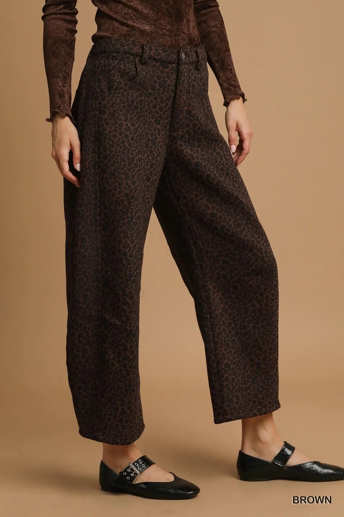 LEOPARD PRINT BARREL PANTS
