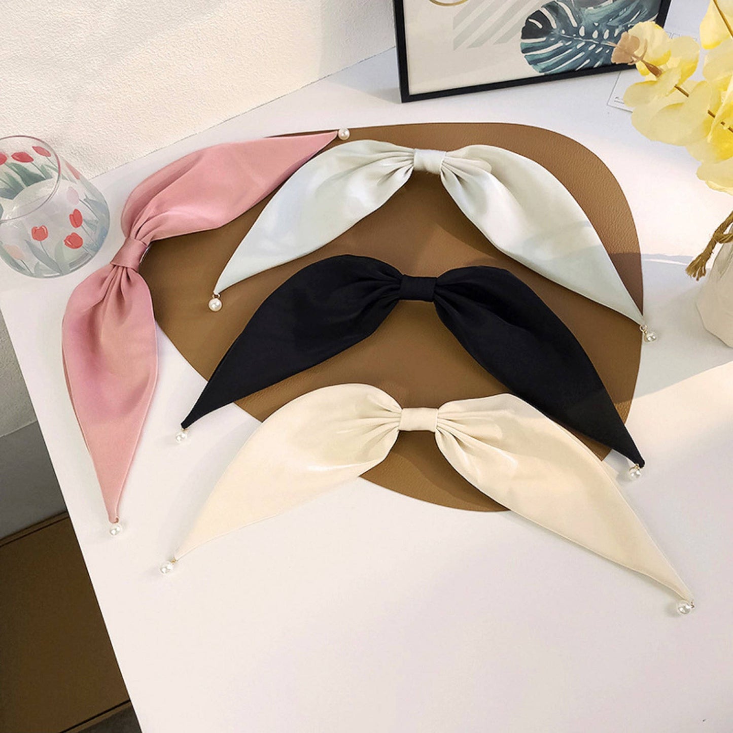 SATIN HAIR CLIP - GREY