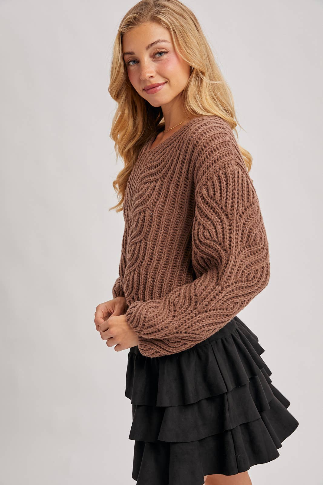 ELIA CHUNKY CABLE KNIT SWEATER