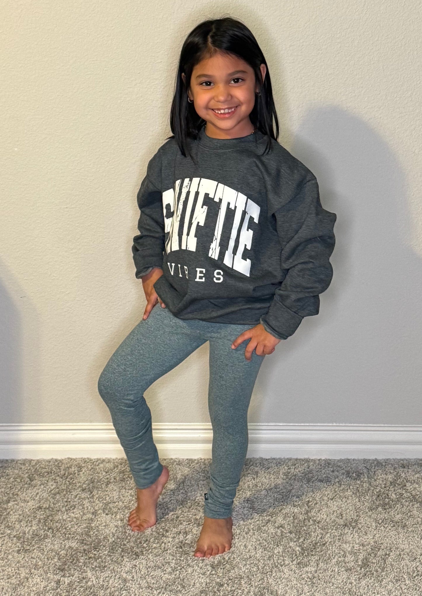 SWIFTIE VIBES SWEATSHIRT