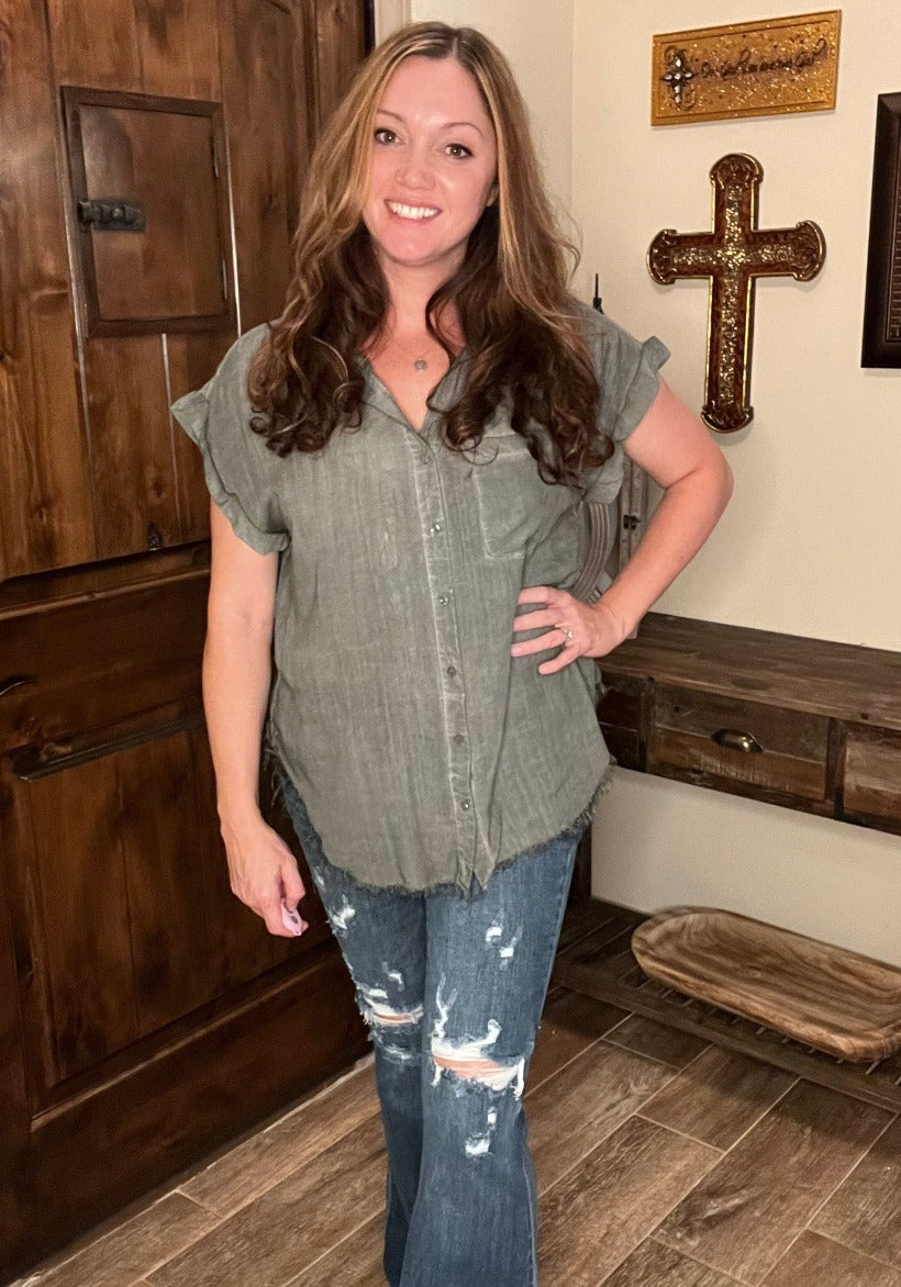EASY BREEZY TOP - ARMY