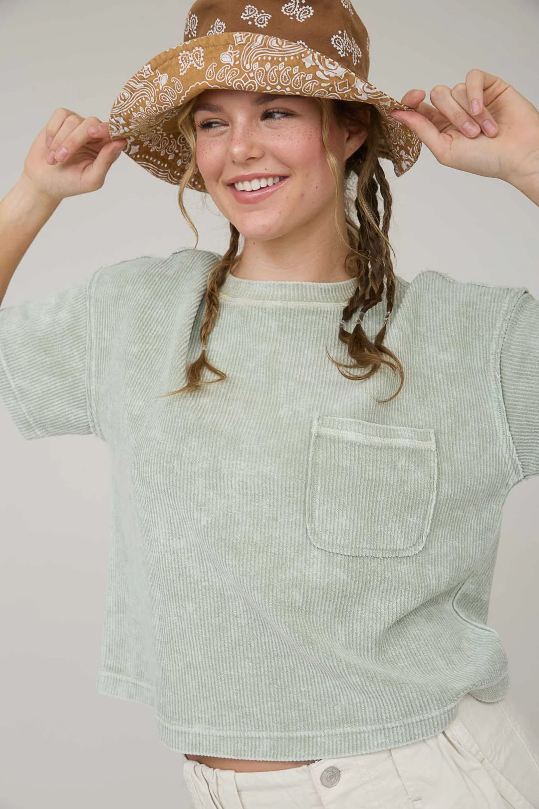 SWEET RIBBED TOP - LIGHT OLIVE