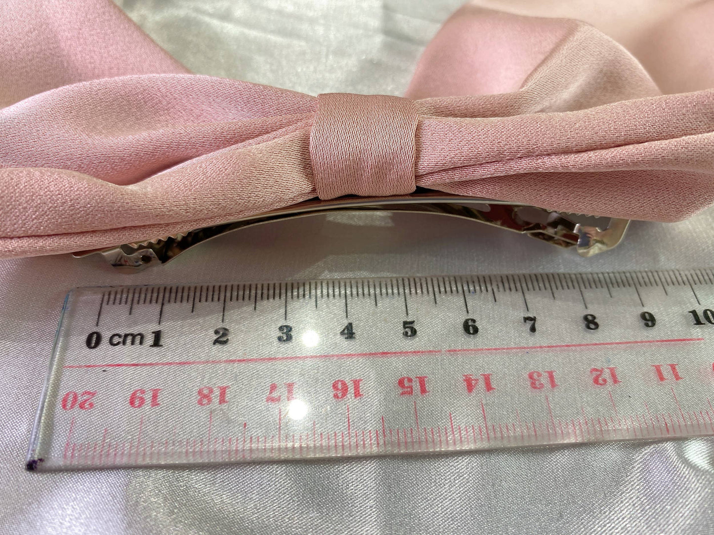 SATIN HAIR CLIP - PINK