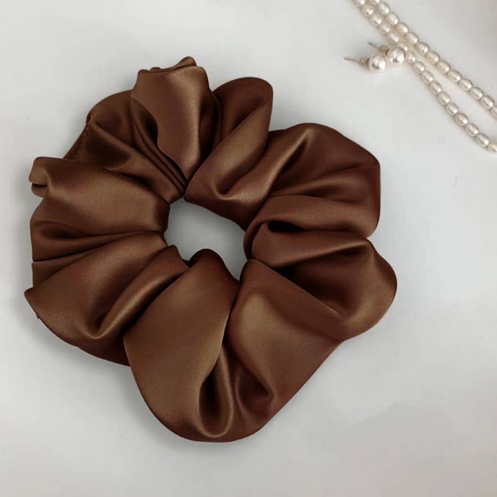 OVERSIZED SATIN SCRUNCHIE - BROWN