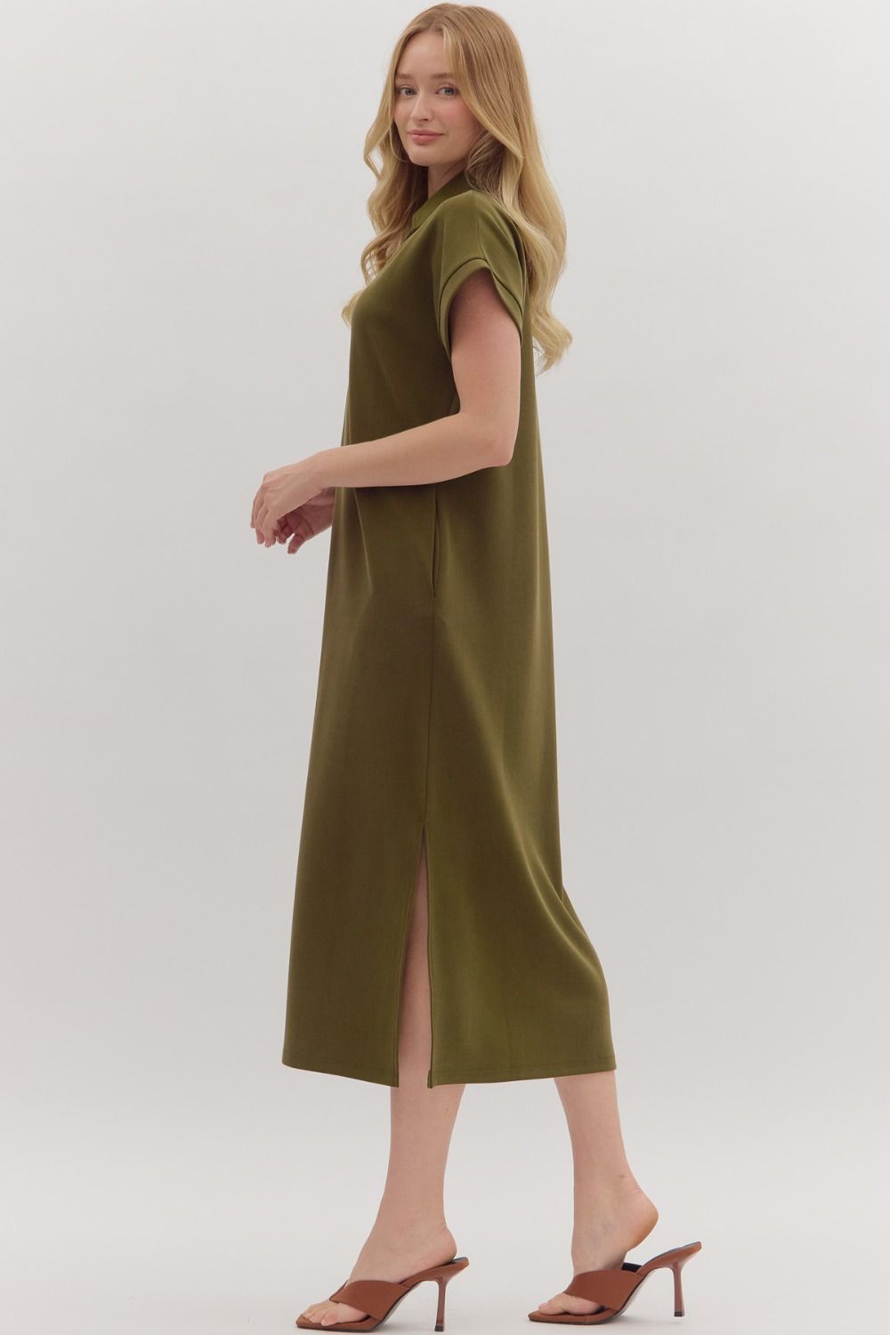 CAPTIVE AUDIENCE DRESS - OLIVE