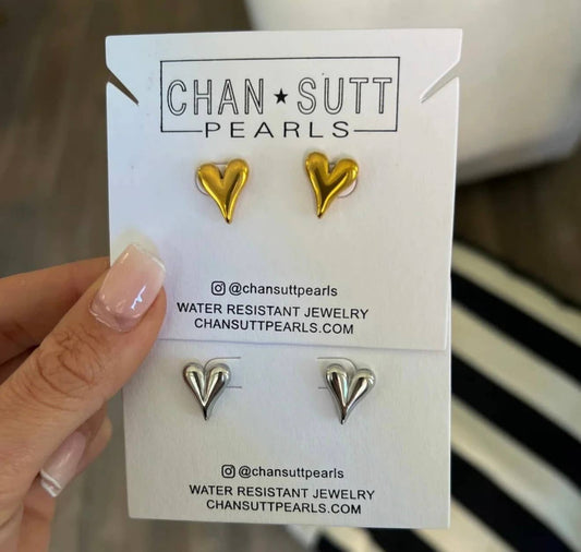 HEART STUDS - SILVER