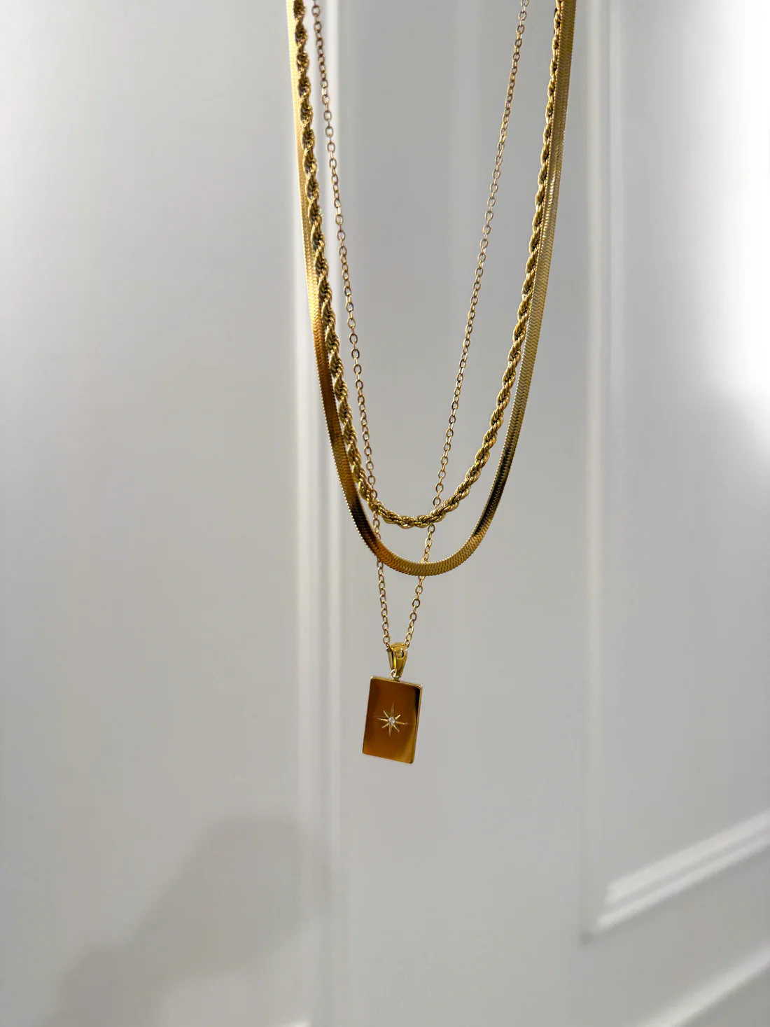 SCARLETT NECKLACE
