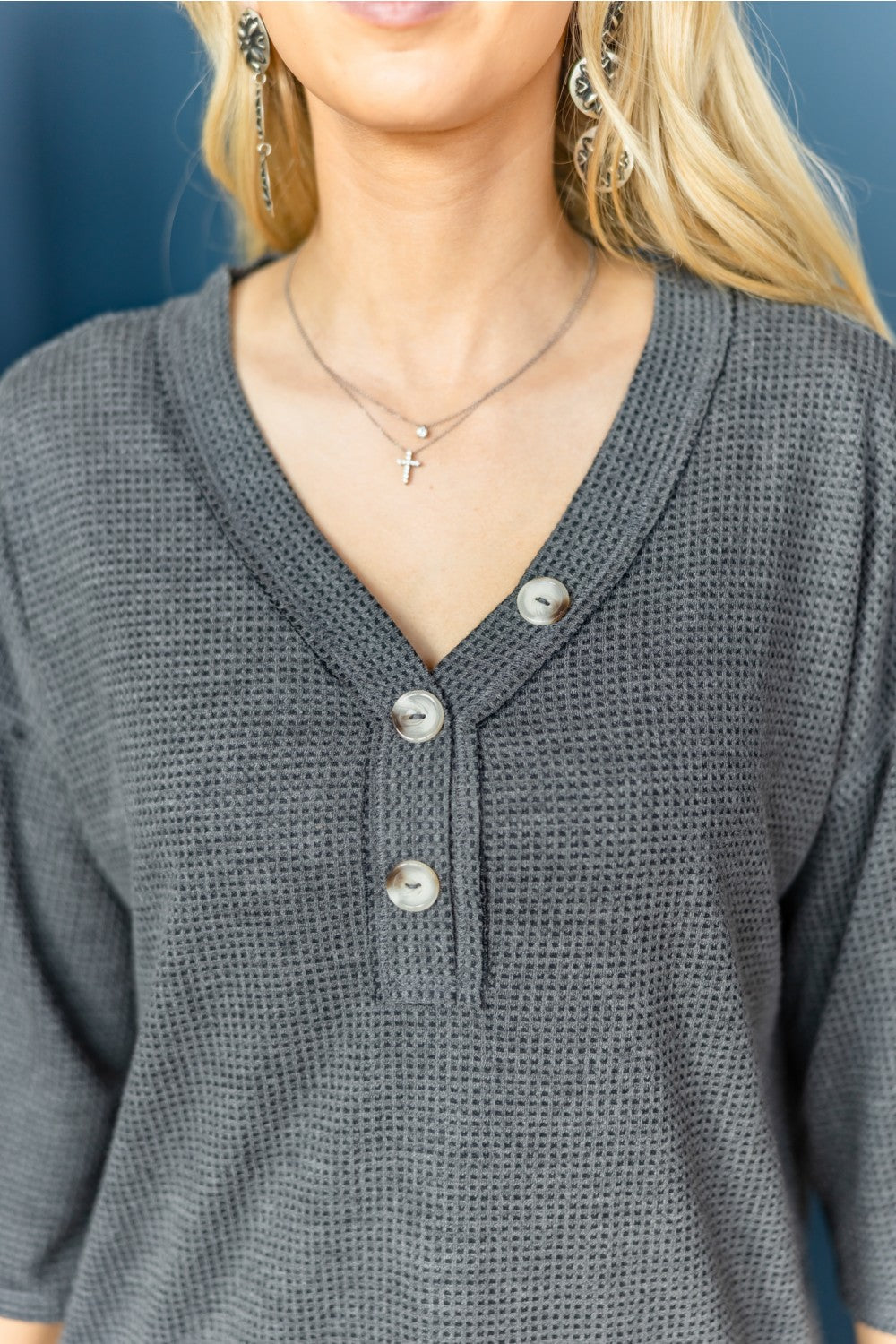 SWEET AND CASUAL TOP - BLACK