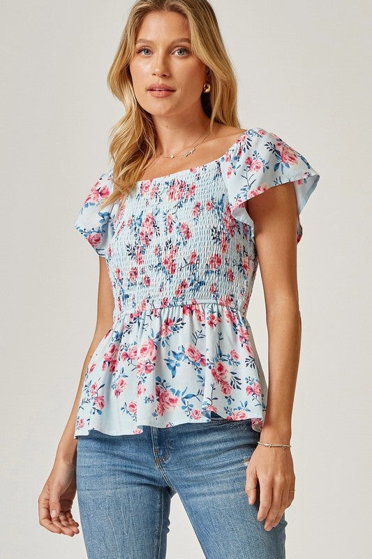 FLORAL PRINTED SMOCKED TOP - LIGHT BLUE