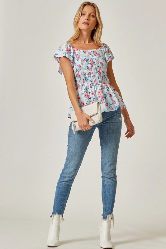 FLORAL PRINTED SMOCKED TOP - LIGHT BLUE