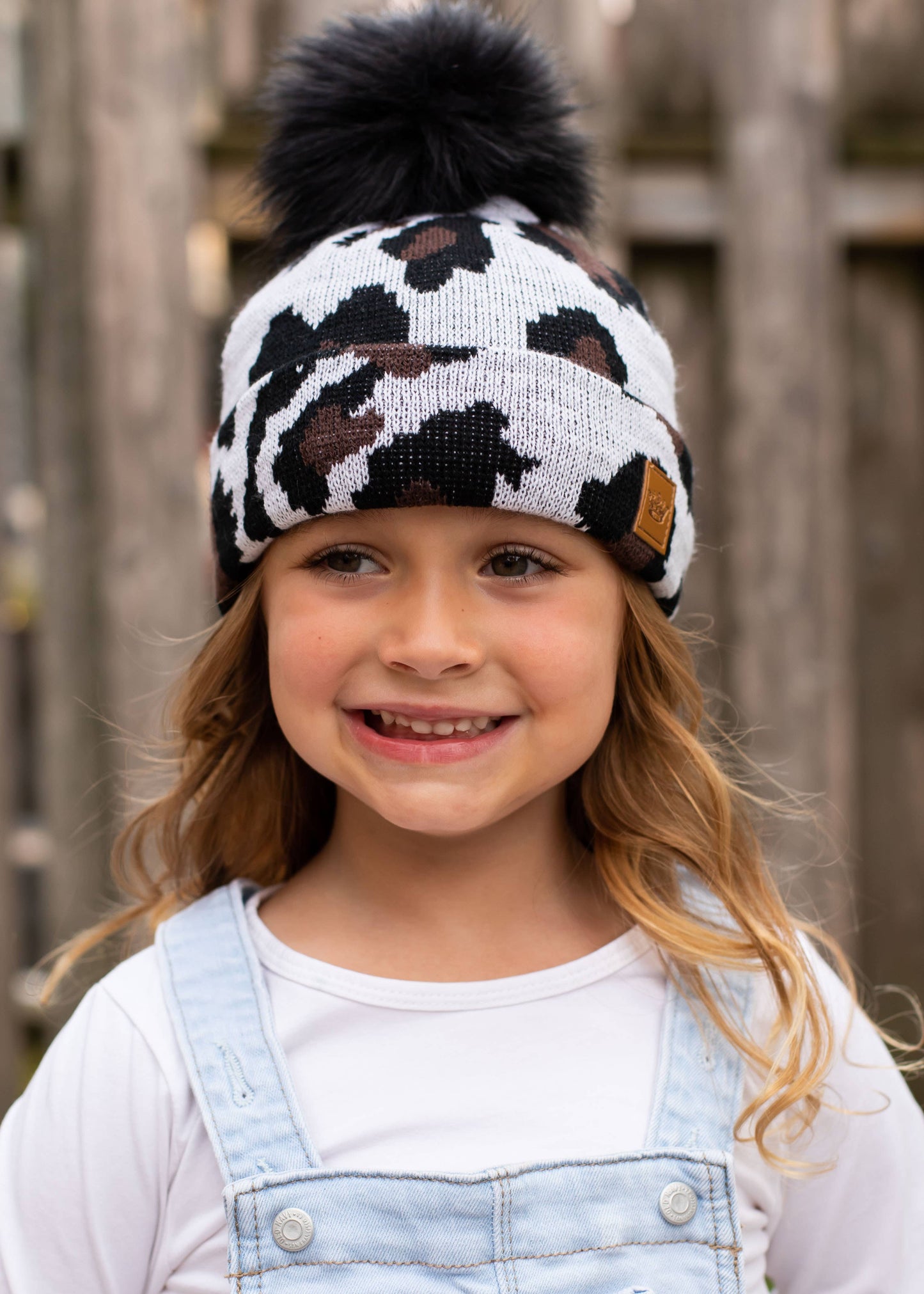 KIDS WHITE LEOPARD POM HAT