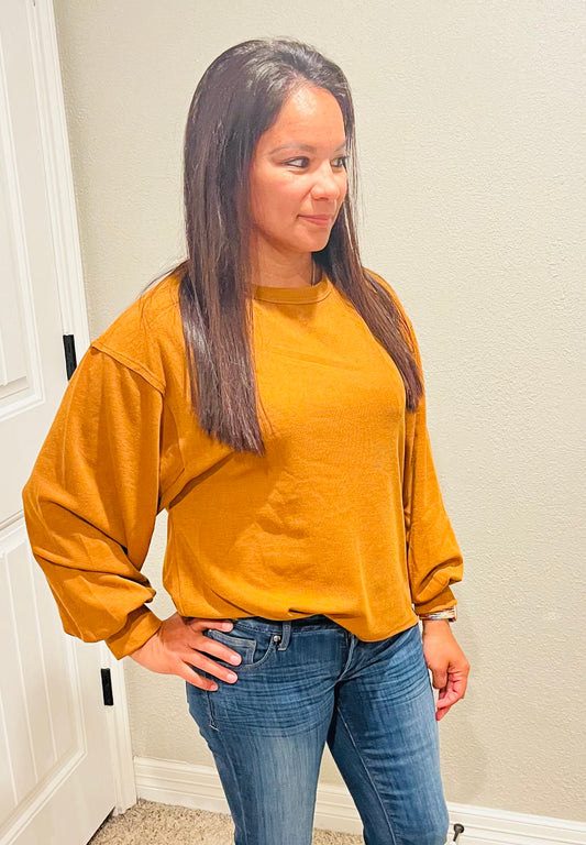 STITCH AROUND SWEATER - CAMEL