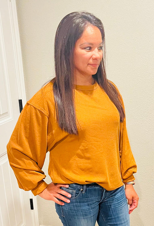 STITCH AROUND SWEATER - CAMEL