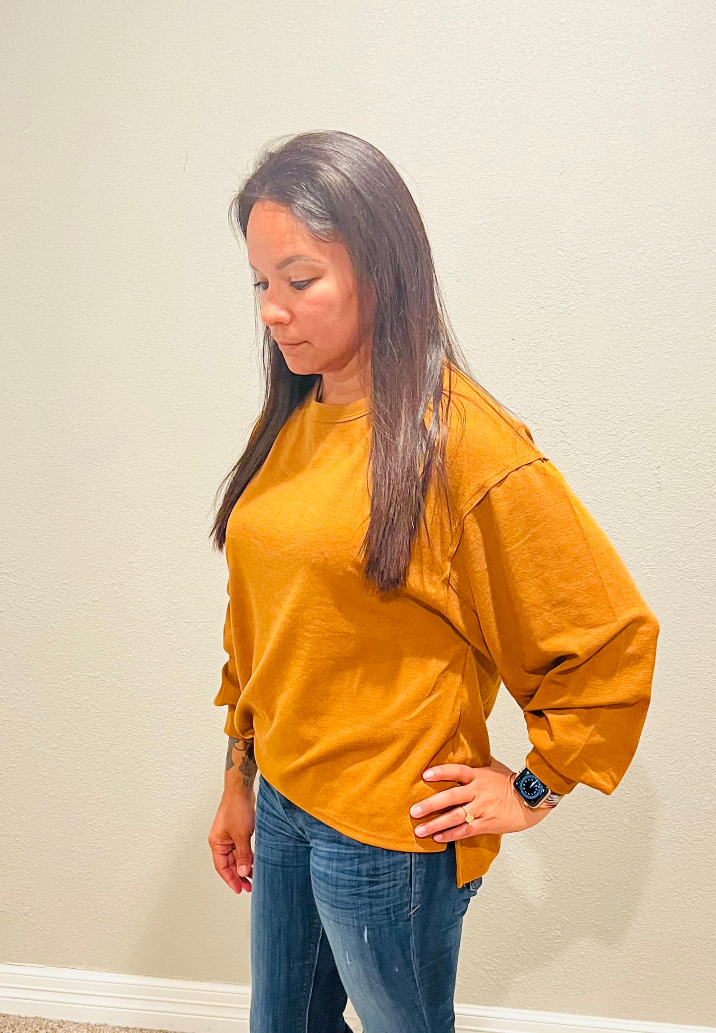 STITCH AROUND SWEATER - CAMEL
