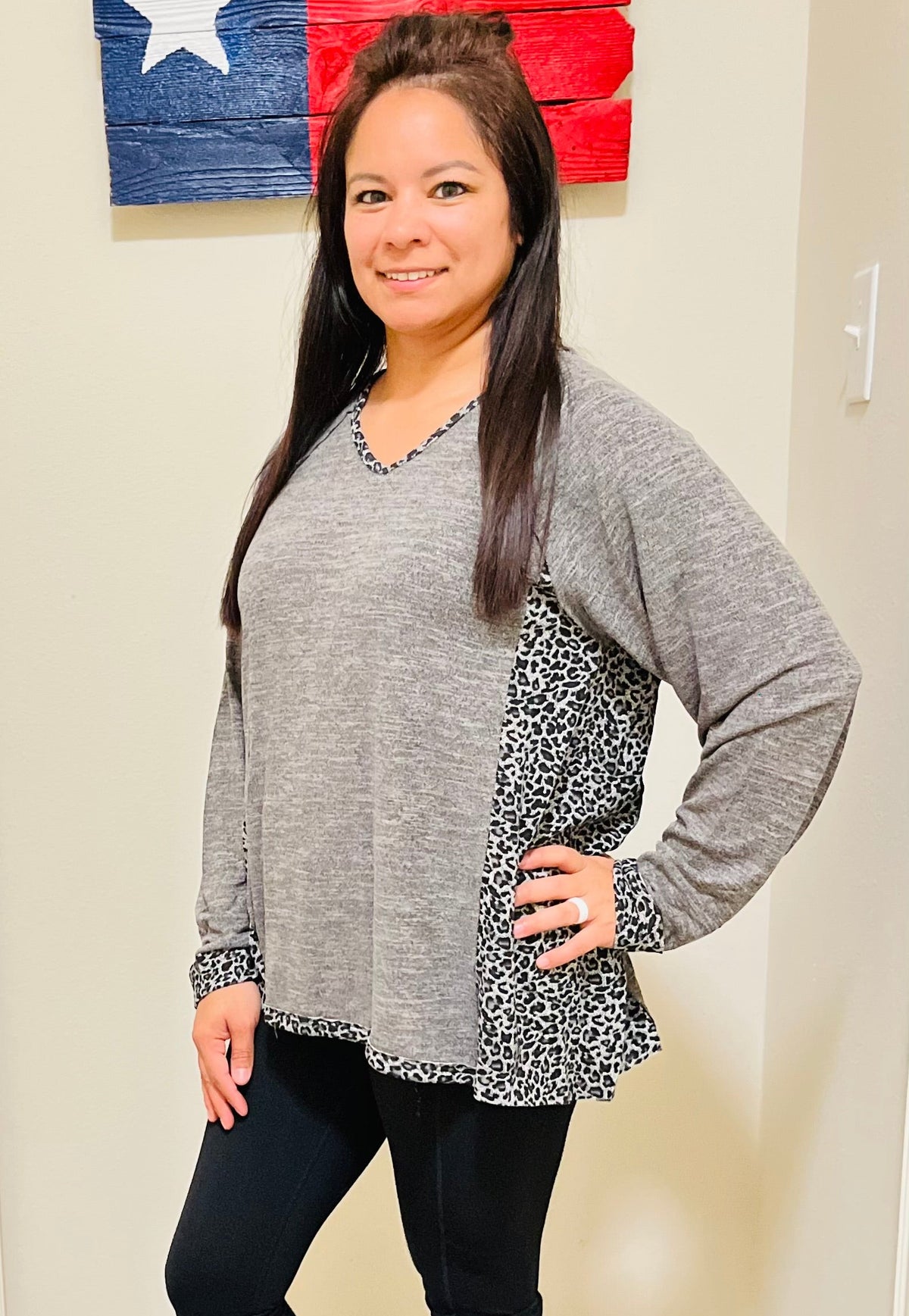 GREY LEOPARD TOP