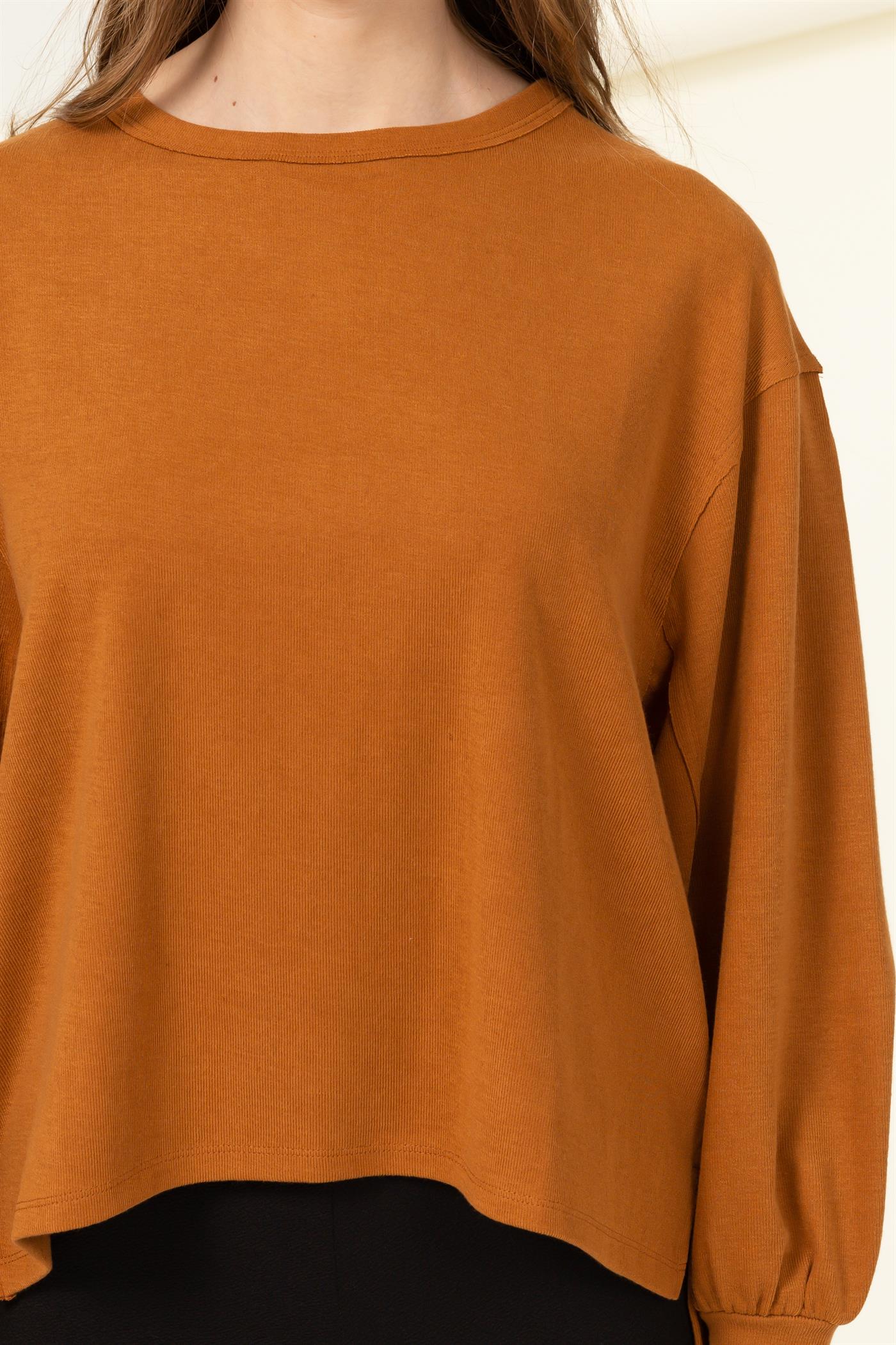 STITCH AROUND SWEATER - CAMEL