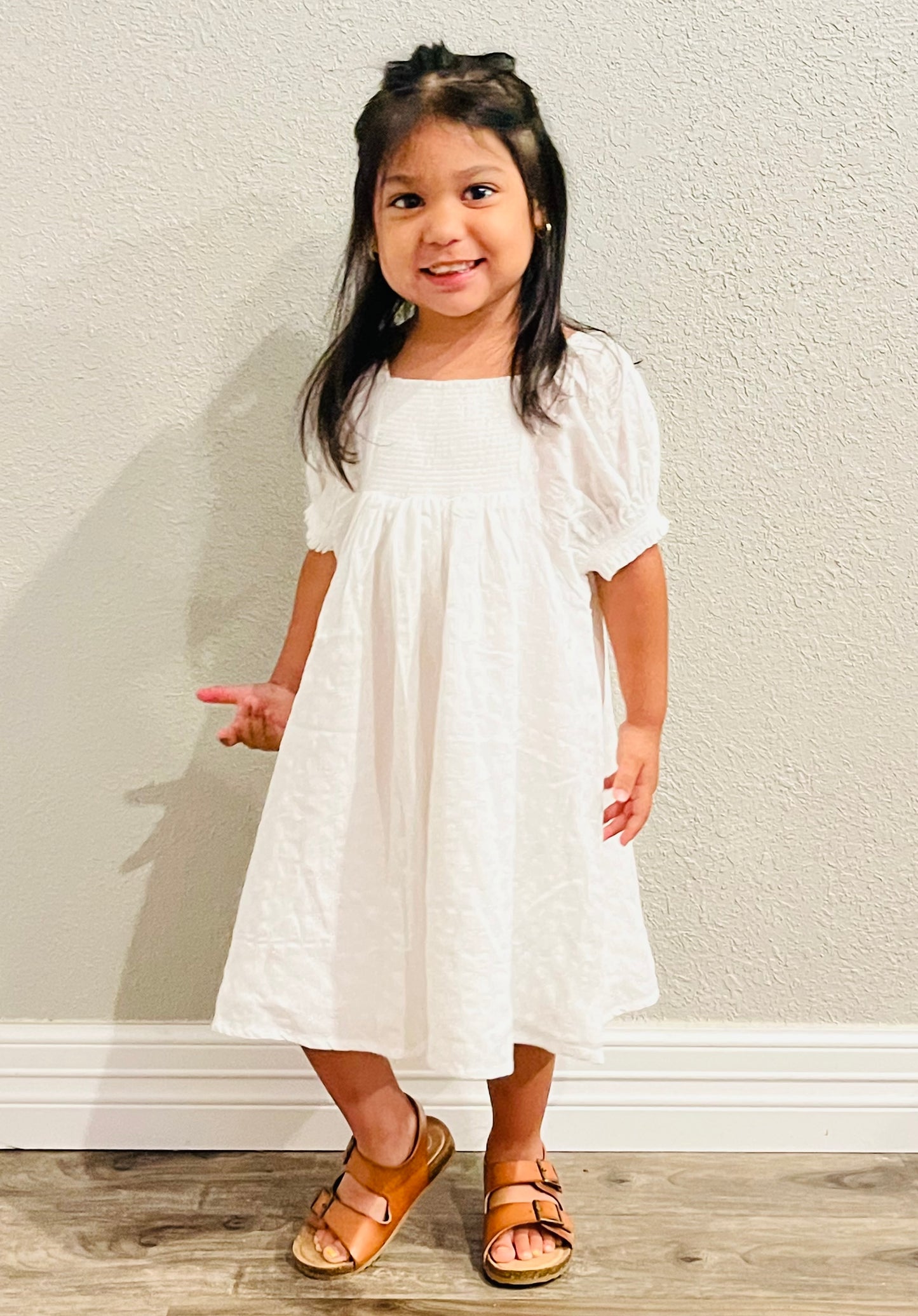 POINTED COTTON GAUZE PUFF SLEEVE SMOCKED DRESS
