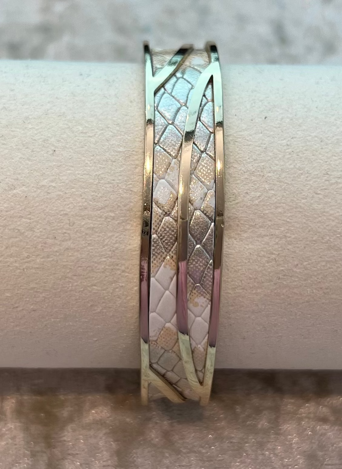 MOONLIGHT CUFF BRACELET - GREY/CREAM EMBOSSED LEATHER GOLD