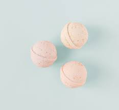 FLUFFY BUNNY FIZZER SOAK BALLS