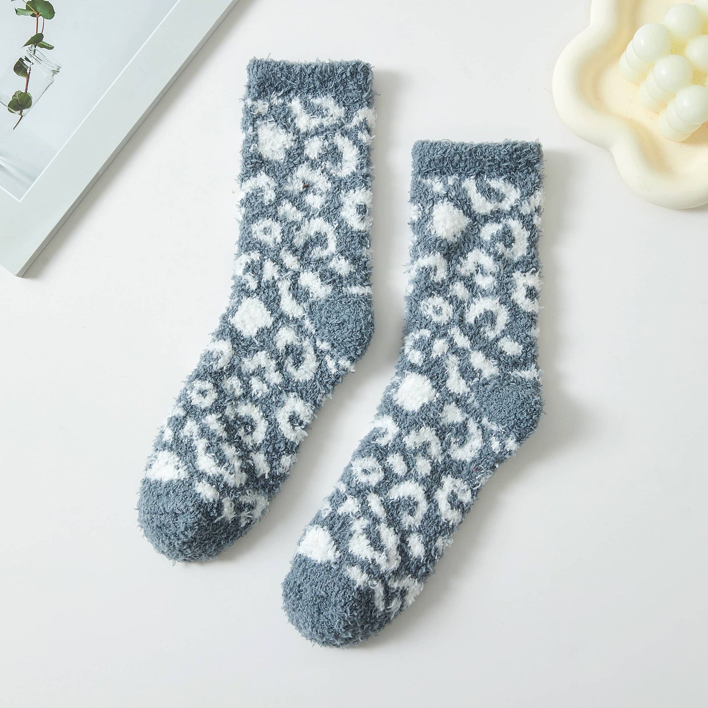 WARM PLUSH FUZZY SOCKS