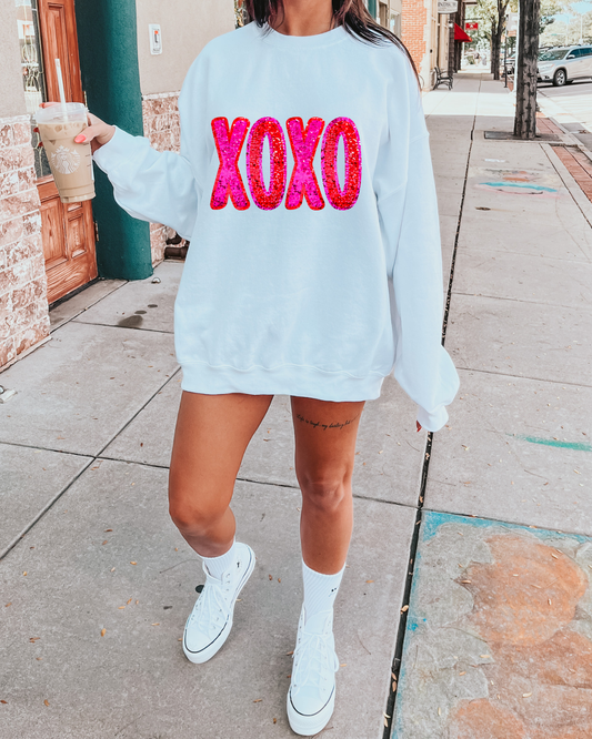 XOXO SWEATSHIRT