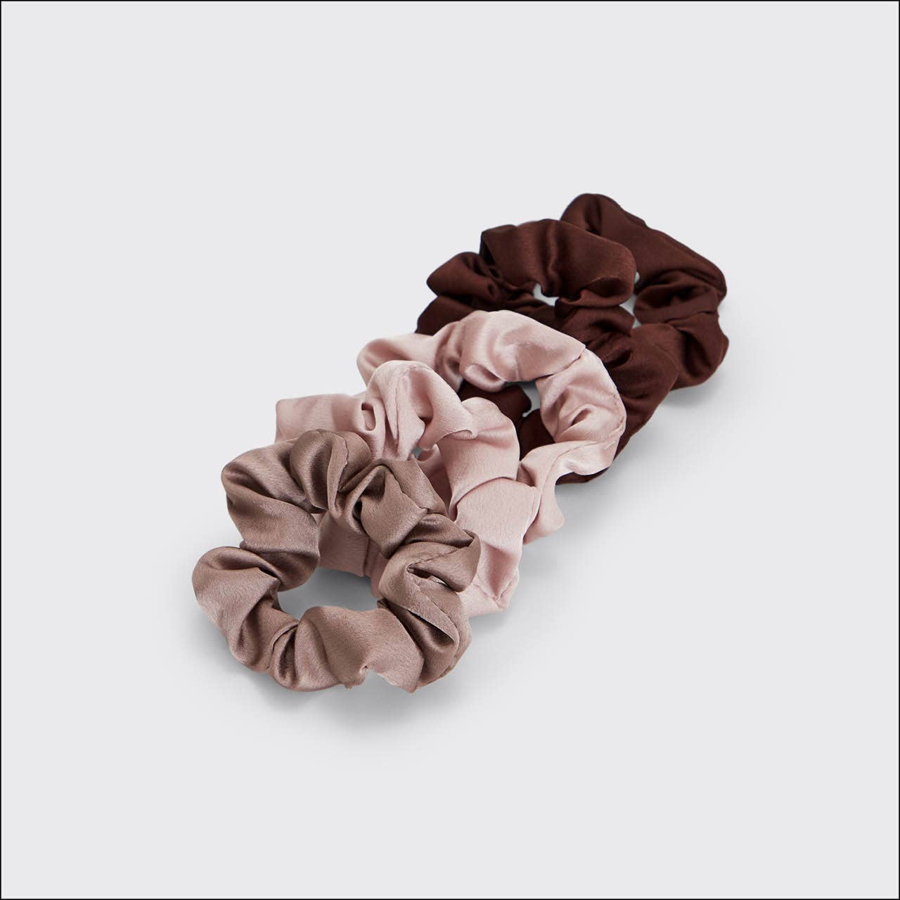 SATIN SLEEP SCRUNCHIES - CAMEO