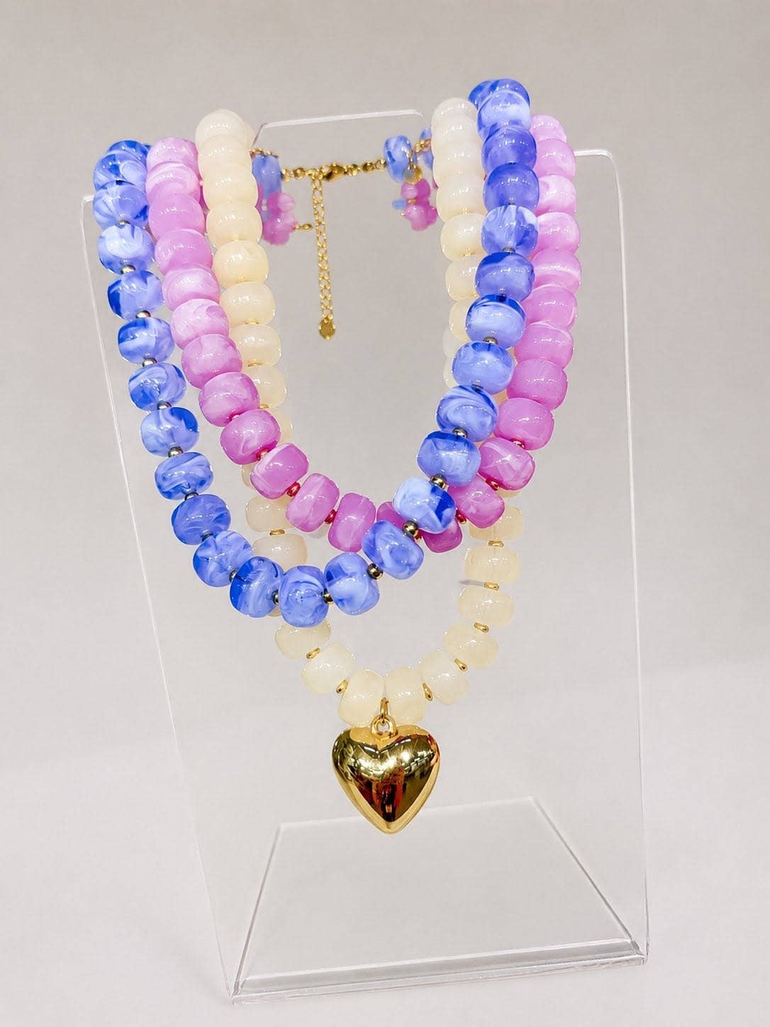 BEADED NECKLACE - CREAM W/HEART