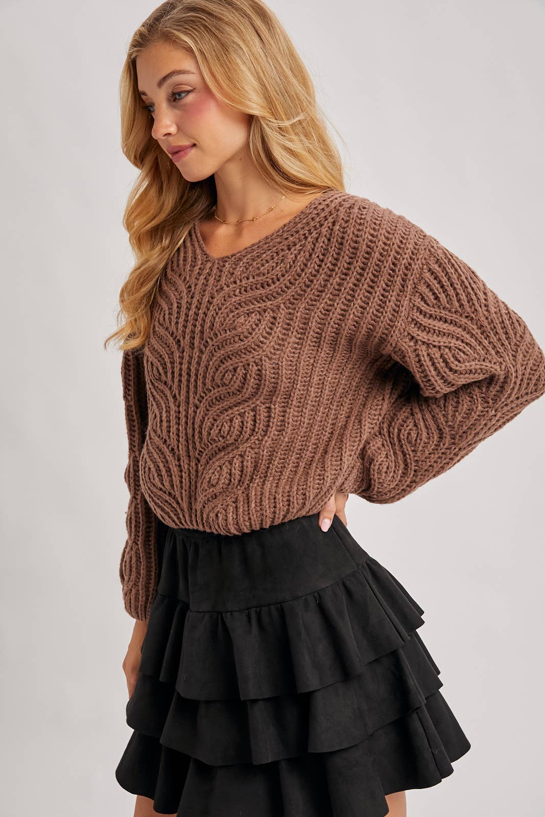 ELIA CHUNKY CABLE KNIT SWEATER