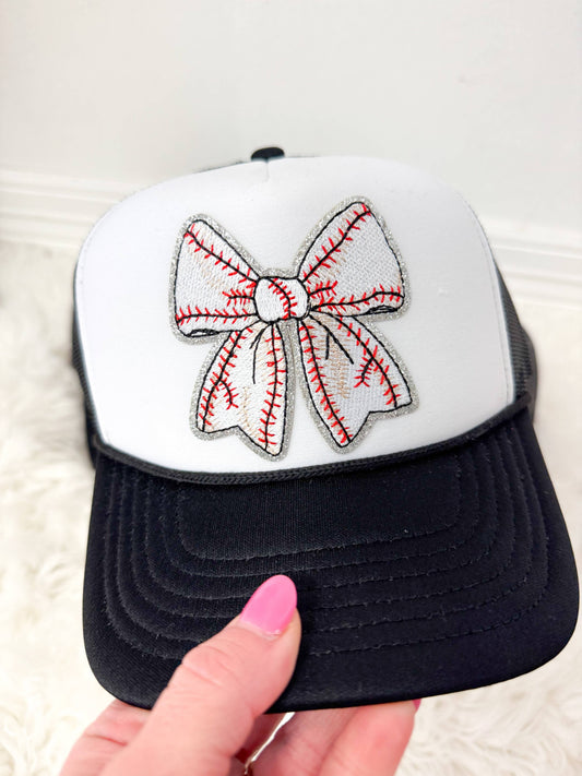 BASEBALL BOW TRUCKER HAT