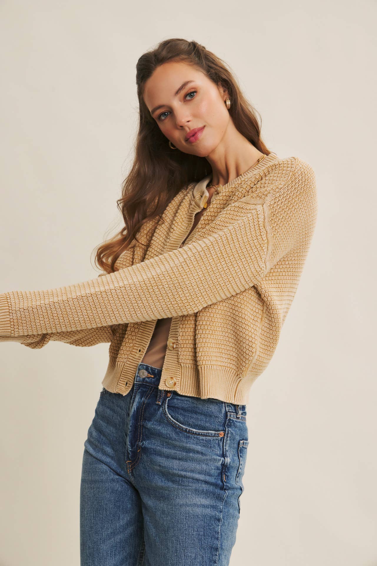 PERFECT FOR ANY SEASON MINERAL-WASHED CABLE KNIT CARDIGAN: PALE MAUVE / S