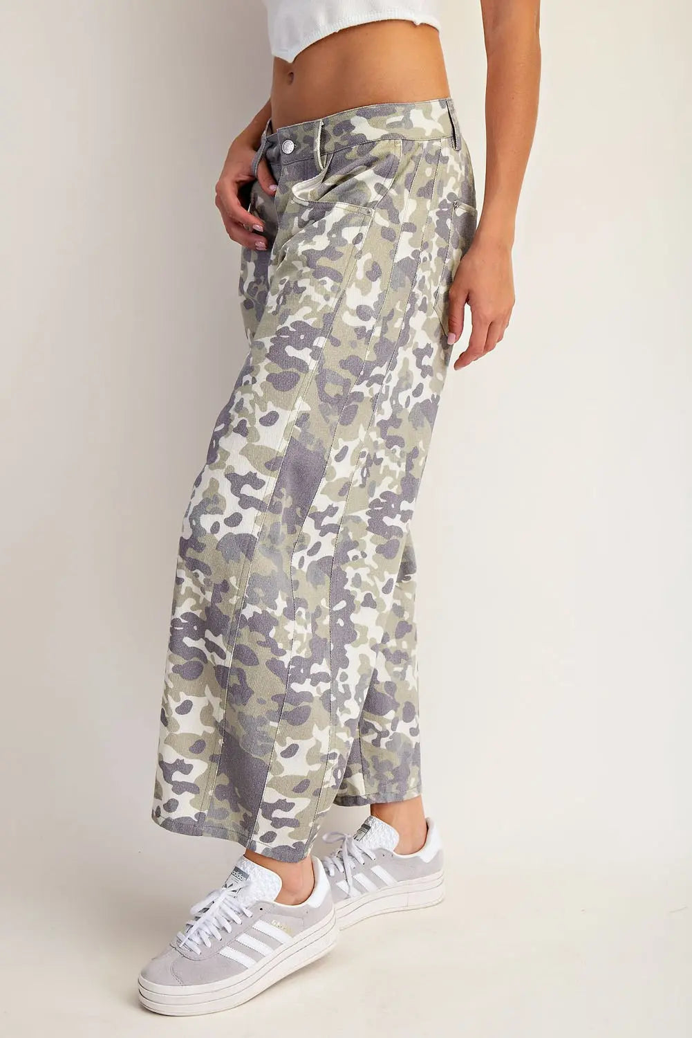 SAGE CAMO BARREL JEANS