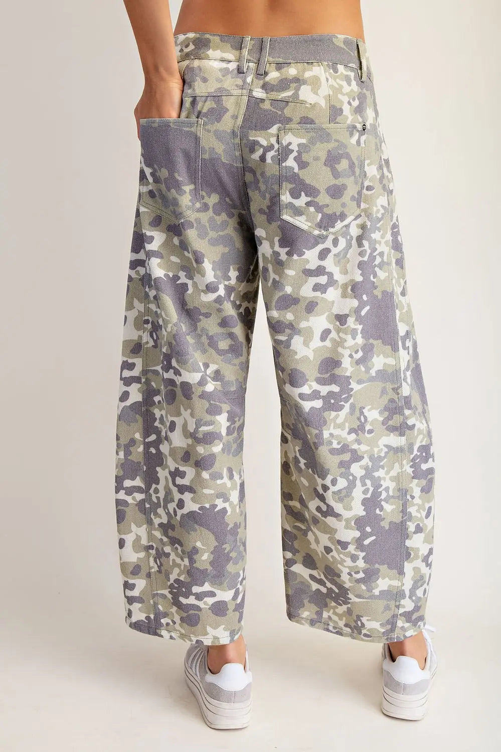SAGE CAMO BARREL JEANS