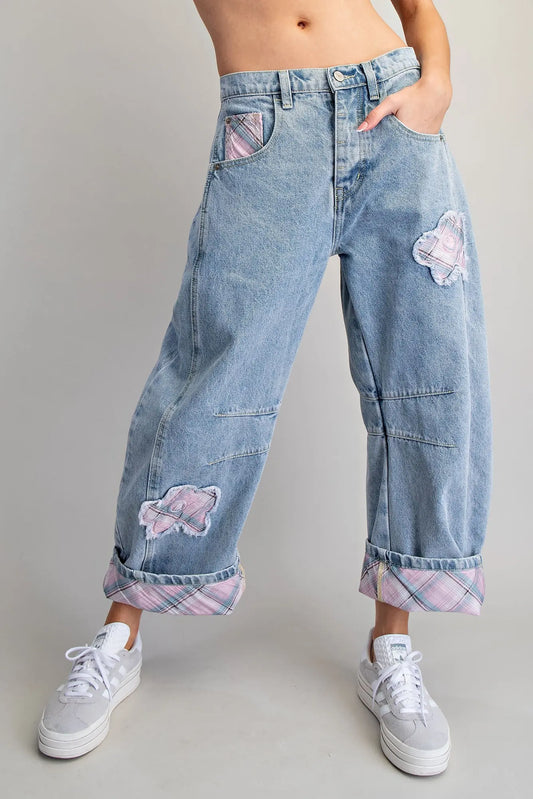 FLORAL PATCH BARREL JEANS