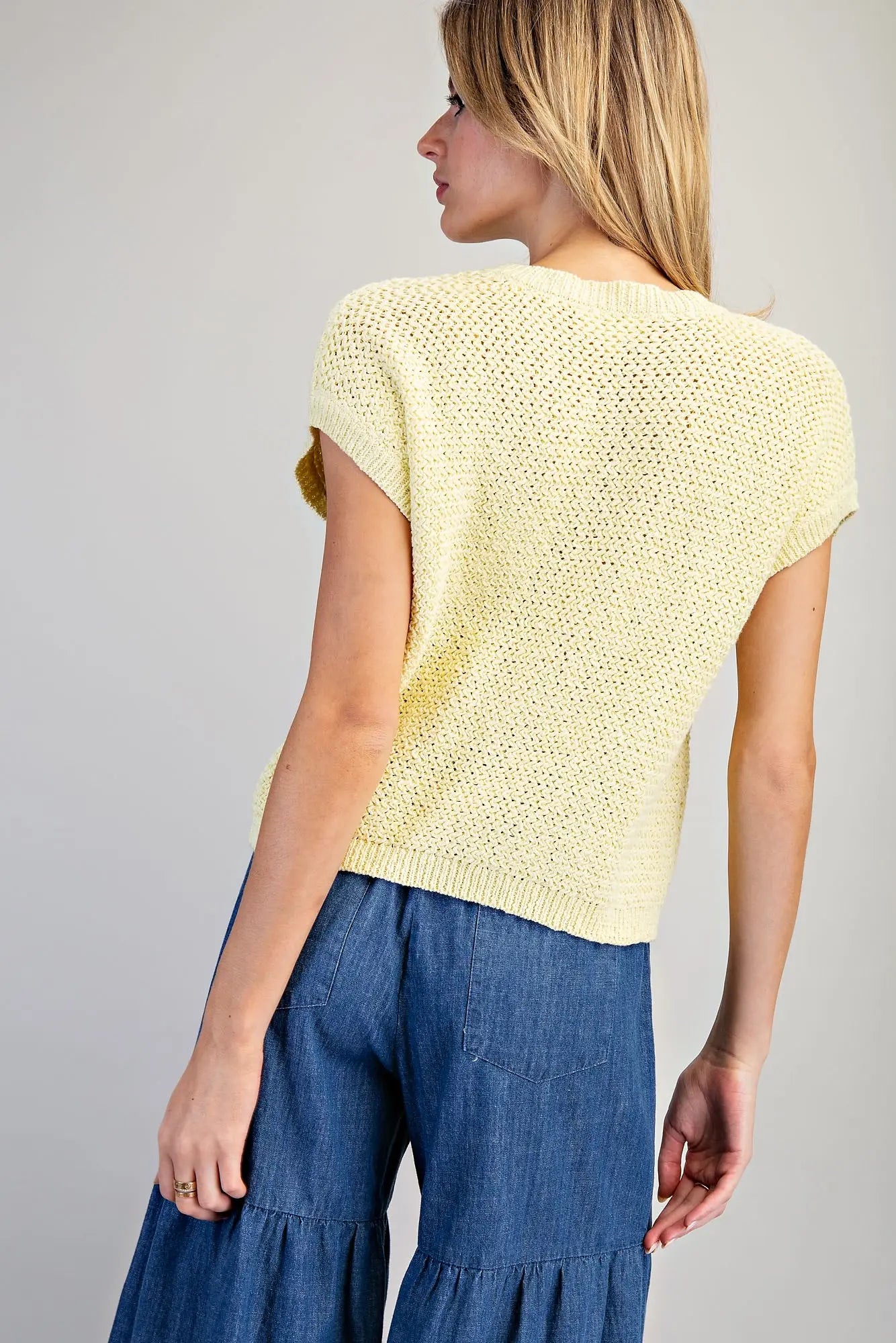 BUTTERY YELLOW TOP