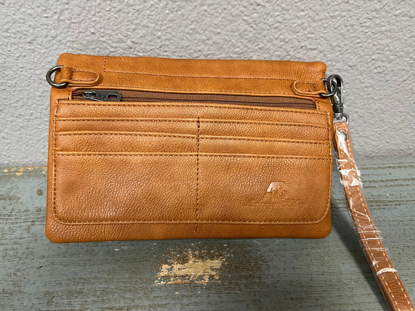 BELLA CLUTCH CROSSBODY