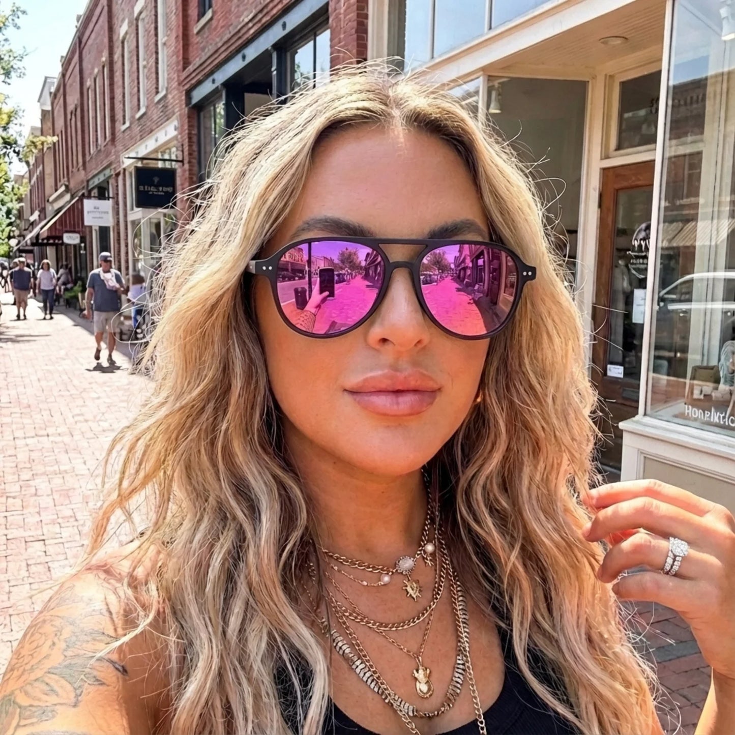 BRIGGS SUNGLASSES - HOT PINK