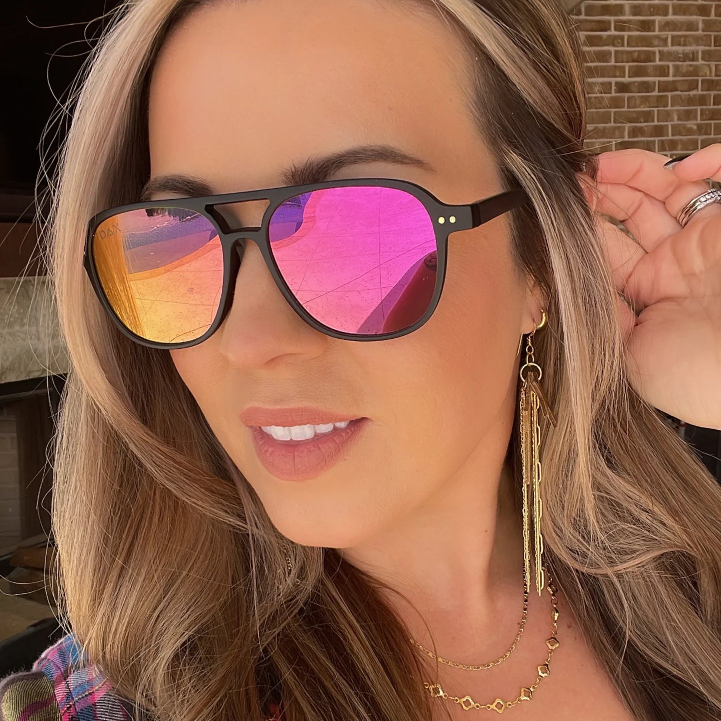 BRIGGS SUNGLASSES - HOT PINK