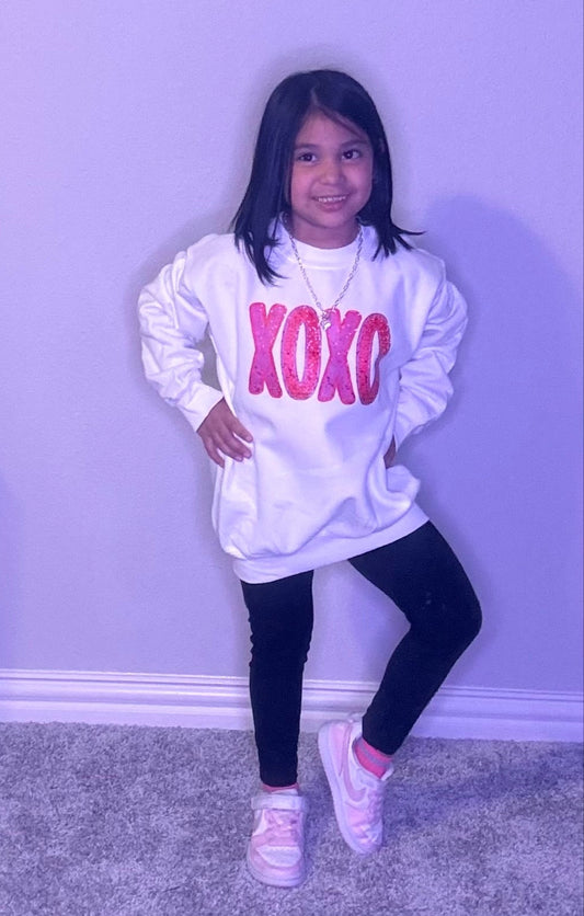 YOUTH XOXO SWEATSHIRT