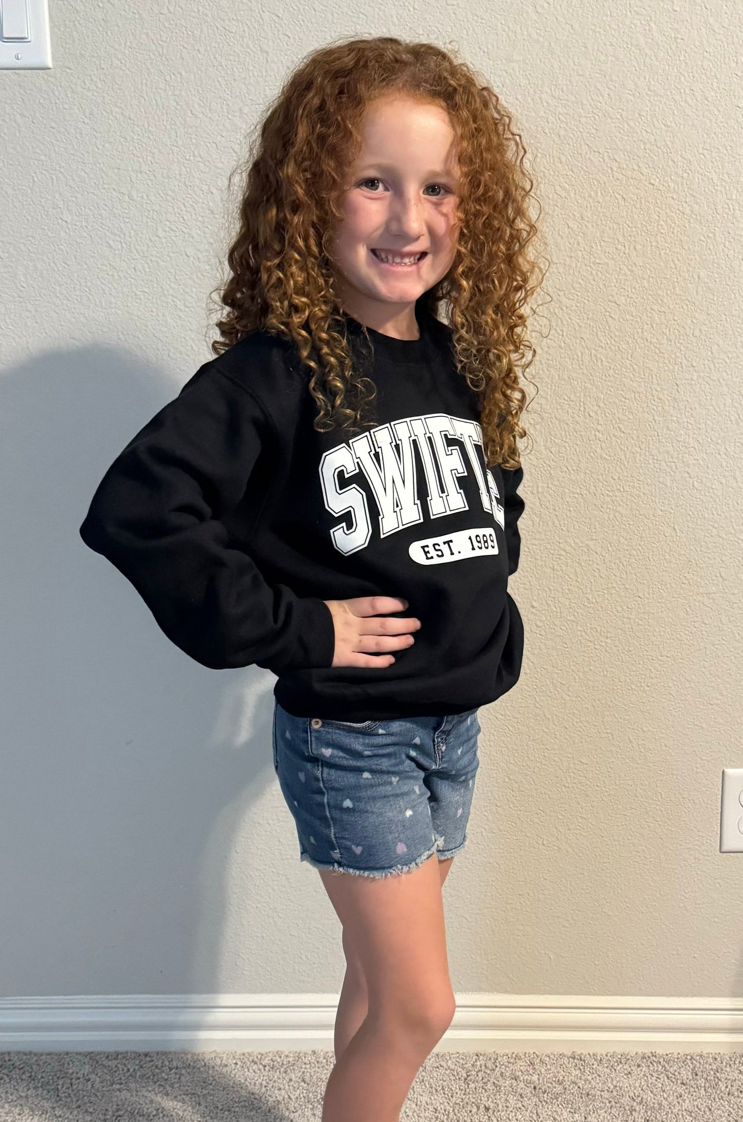 SWIFTIE SWEATSHIRT