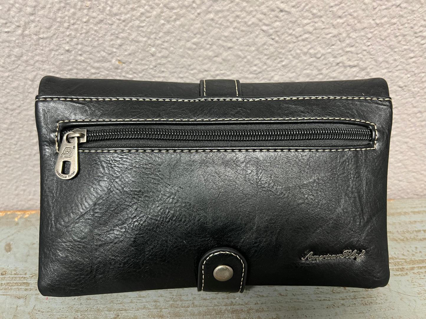 MADISON CLUTCH CROSSBODY