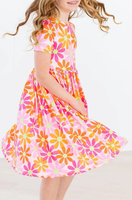 CARLY TWIRL DRESS - RETRO DAISIES
