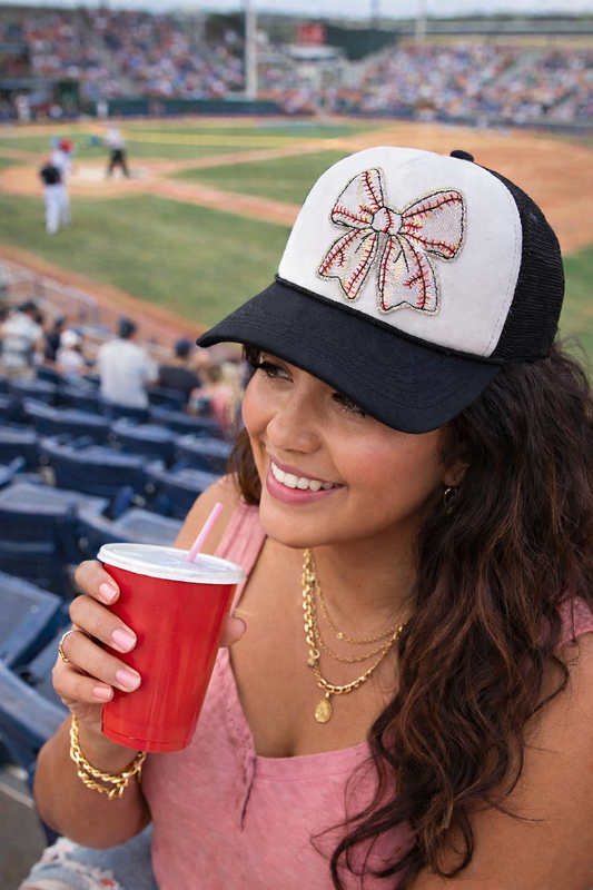 BASEBALL BOW TRUCKER HAT