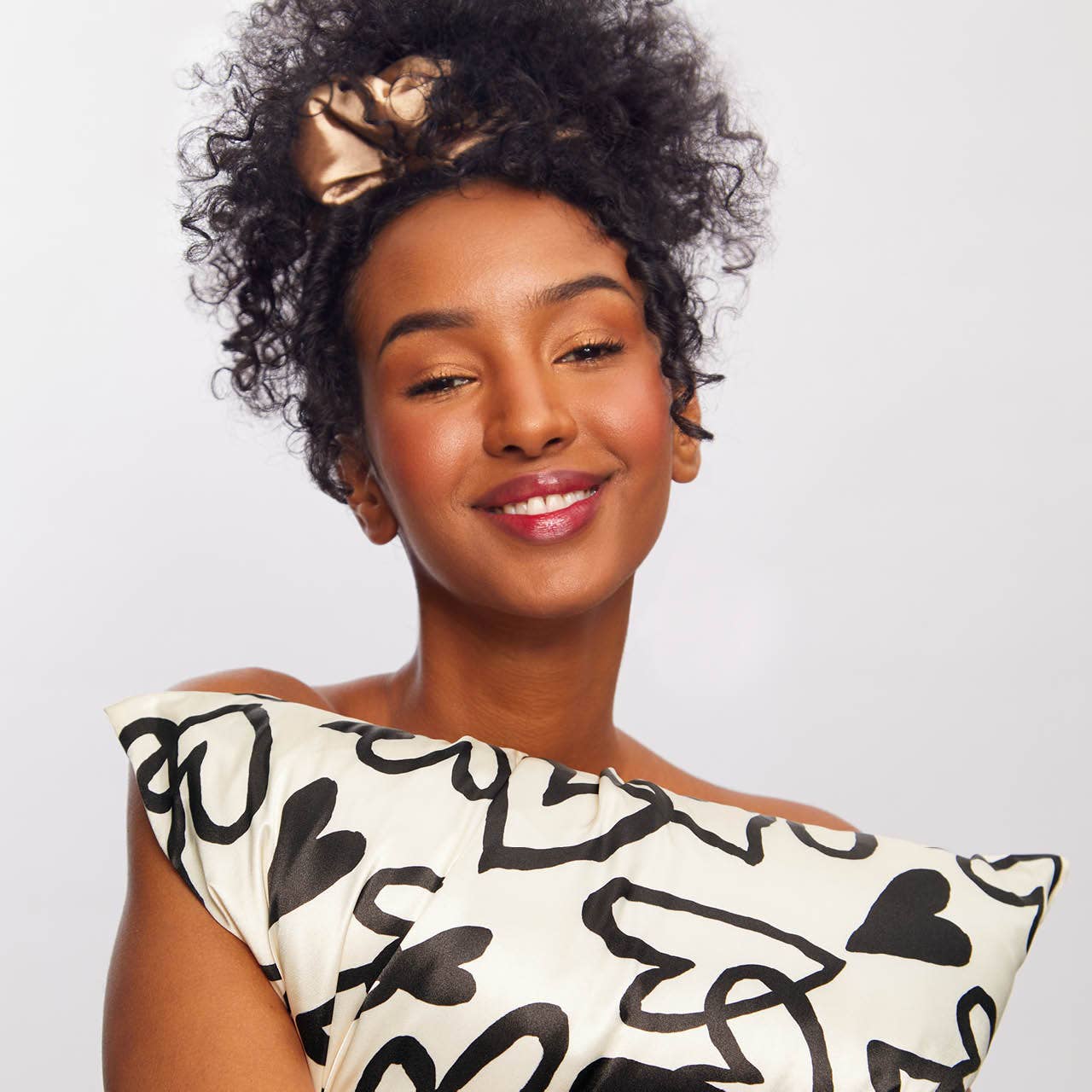 SATIN PILLOWCASE - HEART