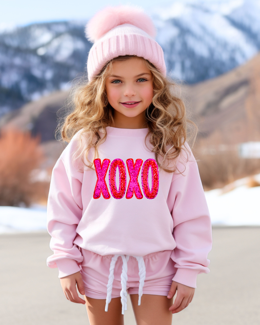 YOUTH XOXO SWEATSHIRT