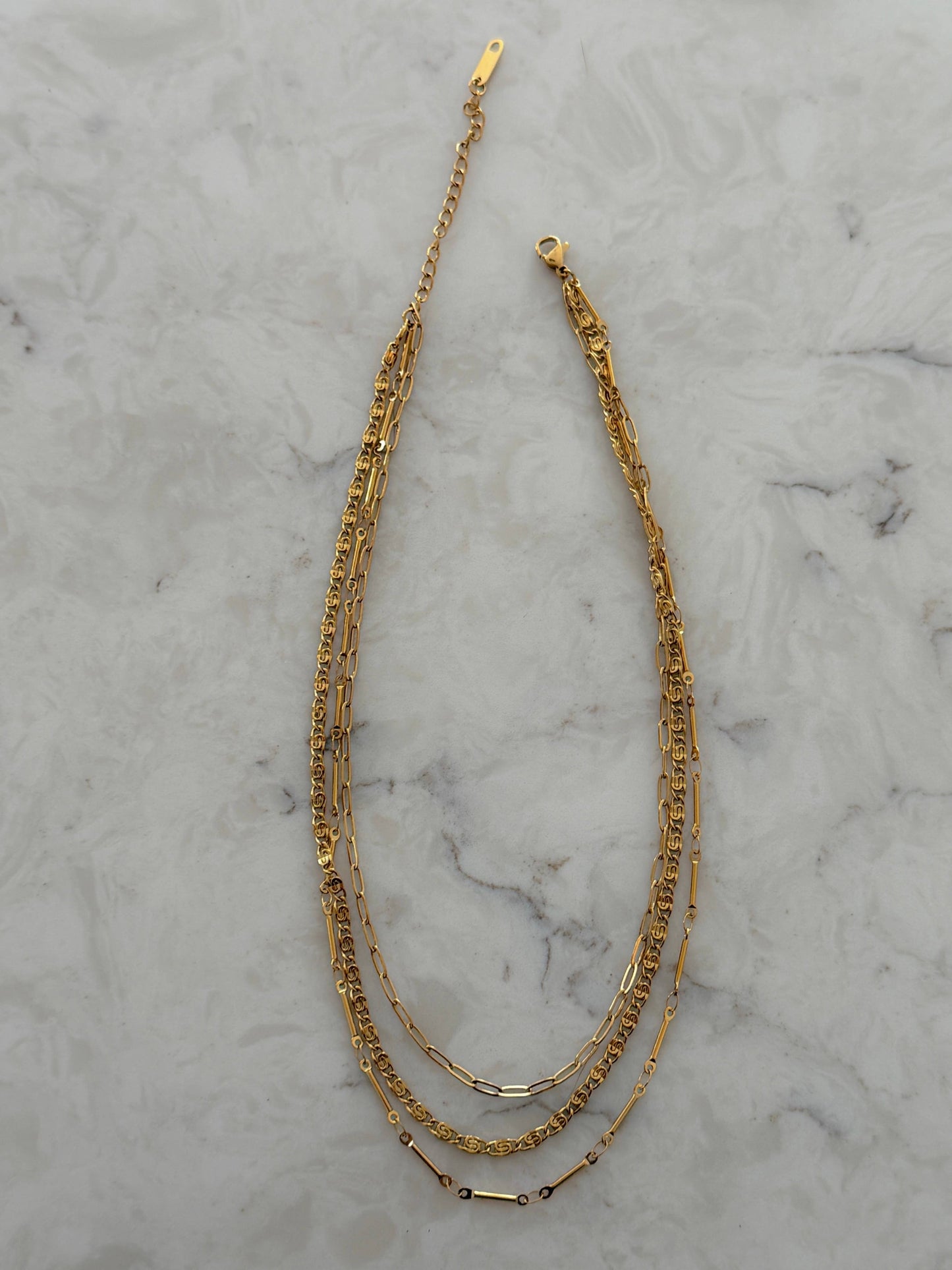 TRIPLE LAYERED NECKLACE