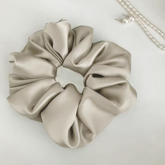 OVERSIZED SATIN SCRUNCHIE - 0FF-WHITE